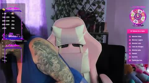 Snapshot of kimmy_vampire666 chatting on 03-11-25, 05:35 Kim online show from 03-11-25, 05:35