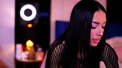 Kim online show from 10-22-25, 02:06