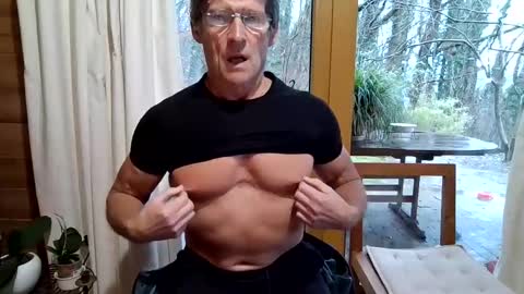 Snapshot of kimonoblues chatting on 01-24-25, 02:08 kimonoblues online show from 01-24-25, 02:08