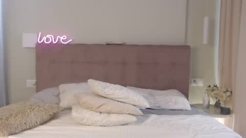 KimShineee online show from 04-28-26, 03:11