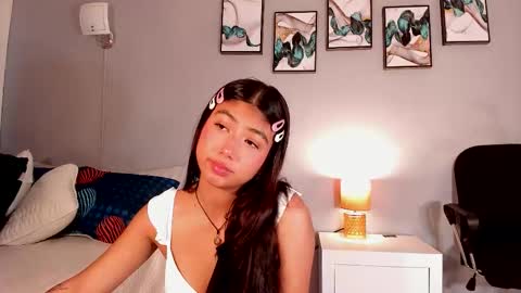 Snapshot of kimtayloor chatting on 10-08-25, 07:44 Kim online show from 10-08-25, 07:44