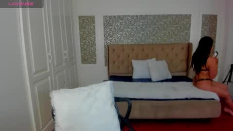 Kim online show from 11-24-25, 07:46