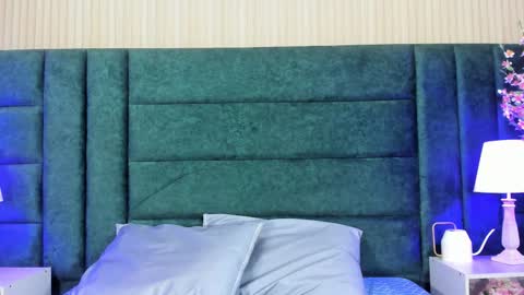 Kim  online show from 03-11-26, 01:17