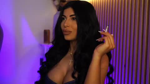 Snapshot of kimybroox chatting on 03-11-25, 11:04 Andreea online show from 03-11-25, 11:04