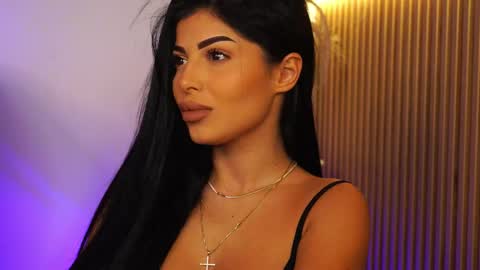 Snapshot of kimybroox chatting on 09-18-25, 09:17 Andreea online show from 09-18-25, 09:17