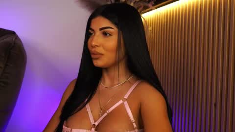 Snapshot of kimybroox chatting on 09-21-25, 08:43 Andreea online show from 09-21-25, 08:43