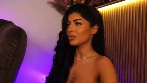 Snapshot of kimybroox chatting on 02-08-26, 10:24 Andreea online show from 02-08-26, 10:24