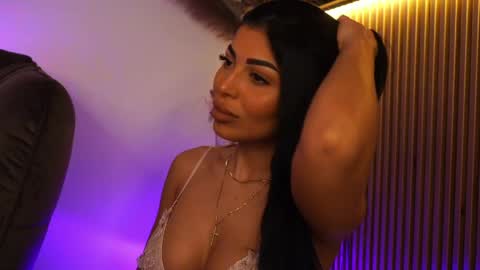 Snapshot of kimybroox chatting on 04-18-26, 08:53 Andreea online show from 04-18-26, 08:53