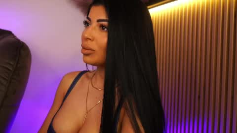 Snapshot of kimybroox chatting on 04-19-26, 07:27 Andreea online show from 04-19-26, 07:27