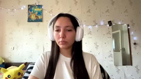 Snapshot of kinacolton chatting on 05-19-26, 01:22 Jenny online show from 05-19-26, 01:22