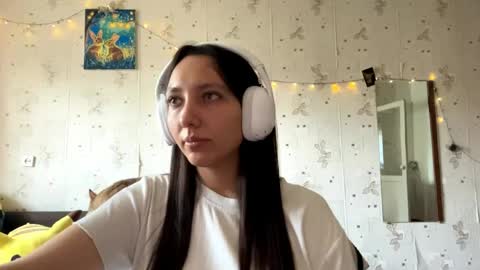 Snapshot of kinacolton chatting on 05-19-26, 01:56 Jenny online show from 05-19-26, 01:56