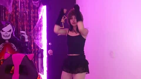 Snapshot of kind_scarlett chatting on 10-29-25, 02:58 Kind Scarlett online show from 10-29-25, 02:58