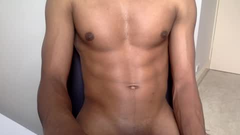 Snapshot of kinda_horny_right_now chatting on 01-22-25, 01:53 Isaac online show from 01-22-25, 01:53