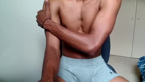 Snapshot of kinda_horny_right_now chatting on 02-23-25, 03:13 Isaac online show from 02-23-25, 03:13