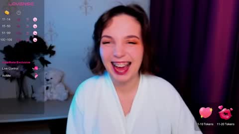 Hazel online show from 11-18-25, 09:14