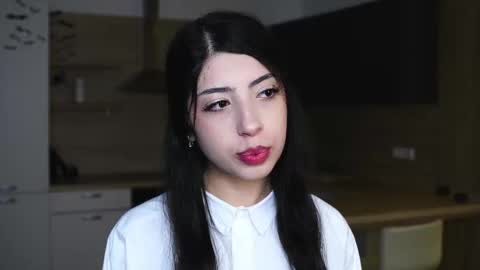 Snapshot of kindraevert chatting on 11-09-25, 04:33 Megan online show from 11-09-25, 04:33