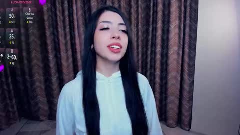 Snapshot of kindraevert chatting on 11-28-25, 04:37 Megan online show from 11-28-25, 04:37