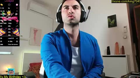 Snapshot of king7045 chatting on 03-04-25, 07:30 king7045 online show from 03-04-25, 07:30