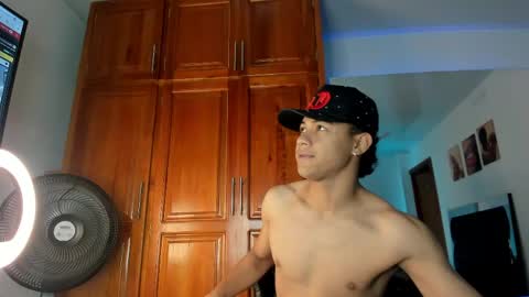 Snapshot of king_ares1 chatting on 05-04-26, 11:06 king_ares1 online show from 05-04-26, 11:06