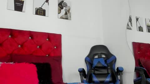 Snapshot of king_ares1 chatting on 05-12-26, 11:07 king_ares1 online show from 05-12-26, 11:07