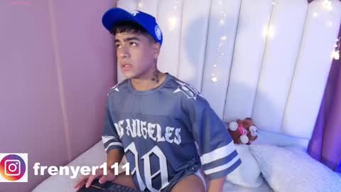 king  help me reach 100 likes online show from 02-11-25, 02:14