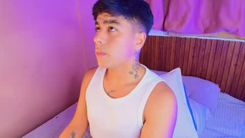 Snapshot of king_azahell chatting on 12-16-25, 02:49 king help me reach 100 likes online show from 12-16-25, 02:49