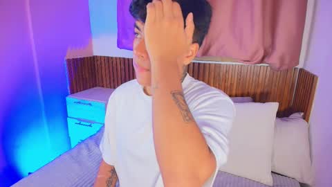 king  help me reach 100 likes online show from 02-11-26, 03:00