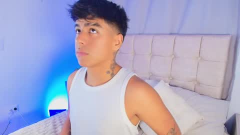 king  help me reach 100 likes online show from 06-06-26, 01:43