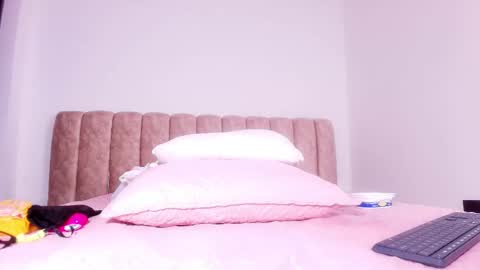 Bella online show from 11-13-25, 03:05