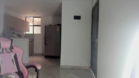 Snapshot of king_brihana chatting on 12-13-24, 07:53 johan and Brihana online show from 12-13-24, 07:53