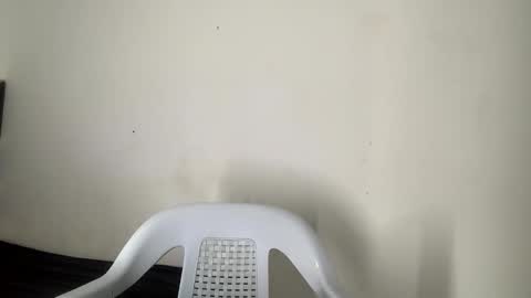 Snapshot of king_chocolate_ chatting on 12-17-25, 05:46 Juan David online show from 12-17-25, 05:46