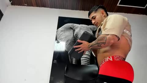 Angel Falconer online show from 10-25-25, 03:58