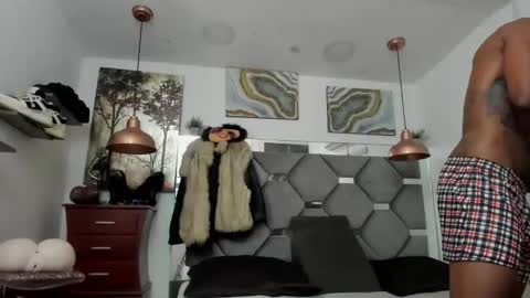 HOT MEN BLACK online show from 04-14-26, 12:00