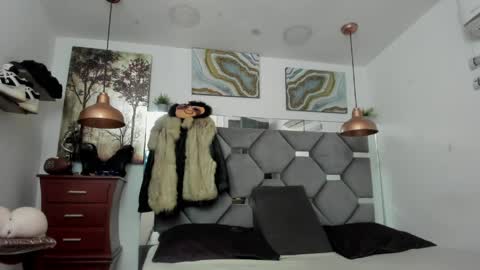 HOT MEN BLACK online show from 04-15-26, 12:12