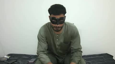 Snapshot of king_of_arabians chatting on 06-09-26, 07:03 king_of_arabians online show from 06-09-26, 07:03