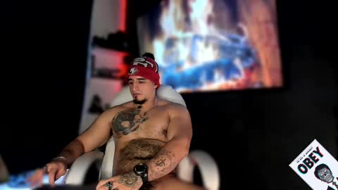 King Bear online show from 02-08-25, 06:43