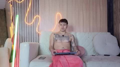 Snapshot of kingbrakly chatting on 12-15-25, 04:06 Dani online show from 12-15-25, 04:06