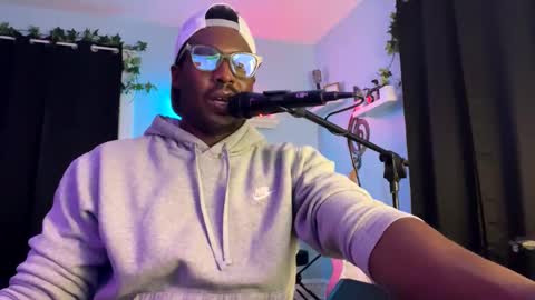 Snapshot of kingcorbra chatting on 12-07-24, 06:10 KC online show from 12-07-24, 06:10