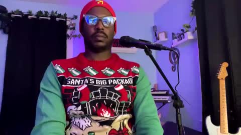 Snapshot of kingcorbra chatting on 12-24-24, 10:22 KC online show from 12-24-24, 10:22