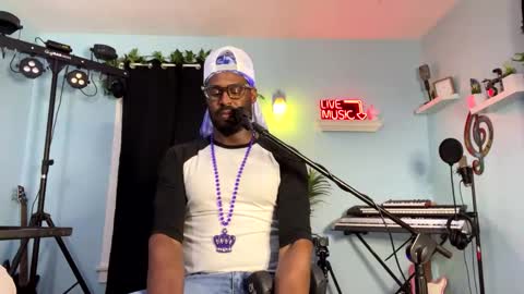 Snapshot of kingcorbra chatting on 02-16-25, 02:42 KC online show from 02-16-25, 02:42