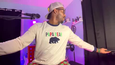 Snapshot of kingcorbra chatting on 03-10-25, 03:23 KC online show from 03-10-25, 03:23