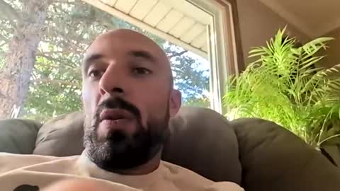 Snapshot of kingdaddysayless chatting on 10-15-25, 08:53 kingdaddysayless online show from 10-15-25, 08:53