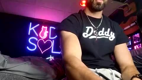 Snapshot of kingdaddysayless chatting on 10-22-25, 09:58 kingdaddysayless online show from 10-22-25, 09:58