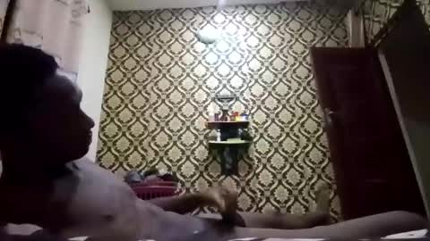 Snapshot of kingemizzy chatting on 11-12-25, 02:01 kingemizzy online show from 11-12-25, 02:01