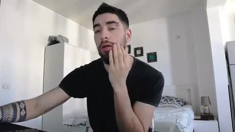 KingKarlos  online show from 03-04-25, 09:51