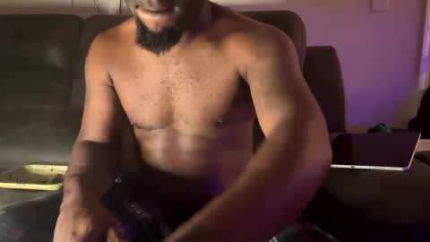 Snapshot of kingofkingz74 chatting on 10-30-25, 02:35 kingofkingz74 online show from 10-30-25, 02:35