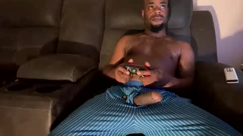 Snapshot of kingofkingz74 chatting on 11-08-25, 11:47 kingofkingz74 online show from 11-08-25, 11:47