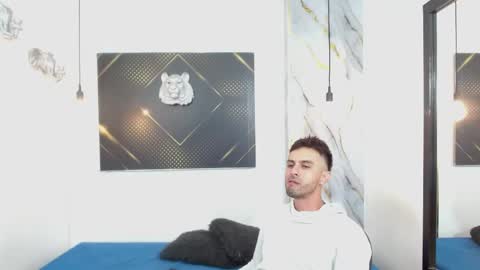 KING  online show from 04-26-26, 03:59