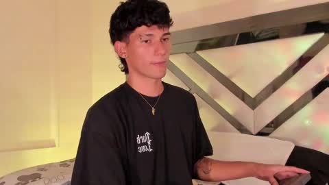  A L E X  online show from 02-06-25, 03:59