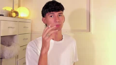  A L E X  online show from 02-23-25, 03:45